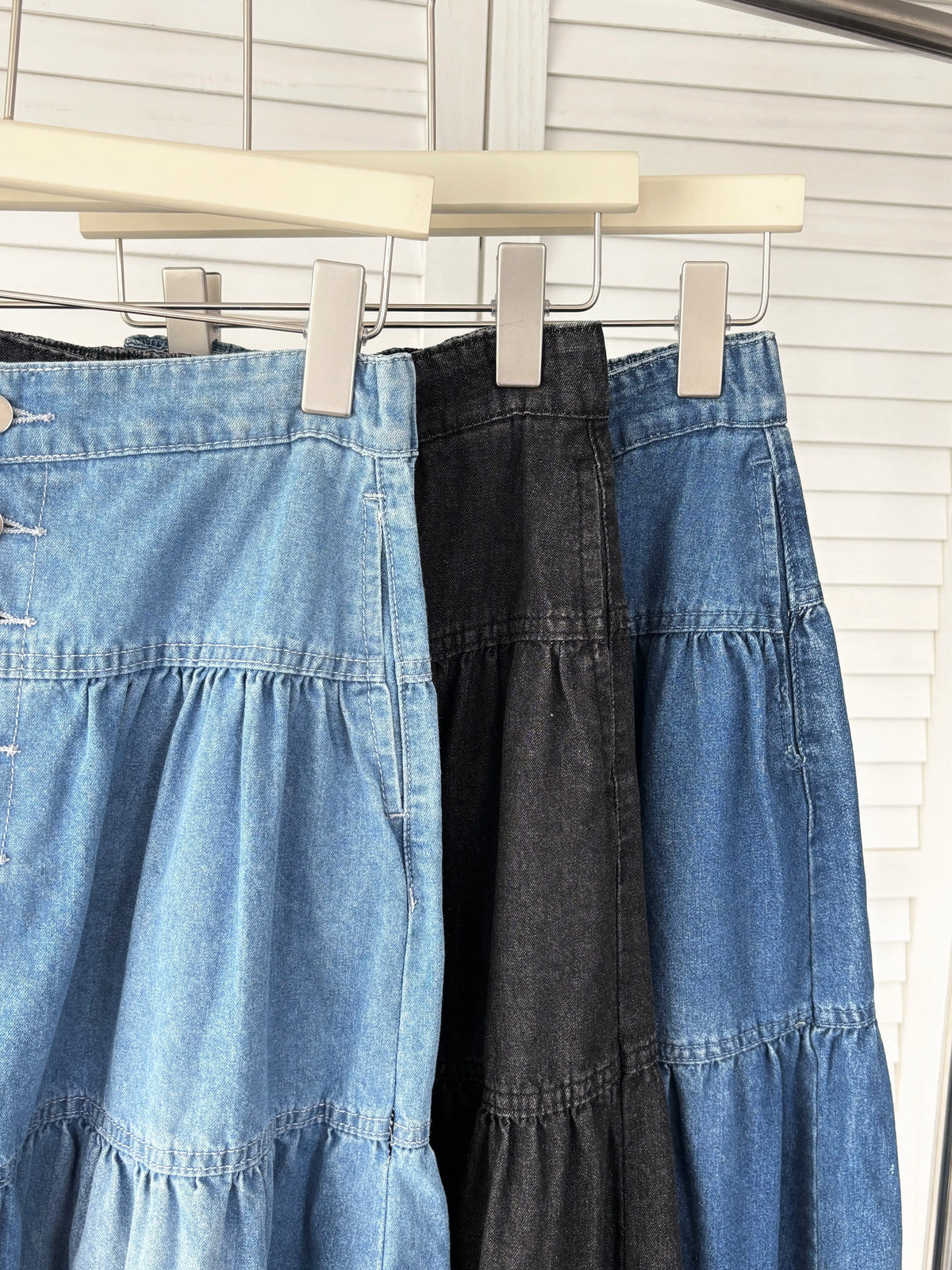 Chouyatou Women's Cute Sexy Thick Chic High-Waisted A-Line Cowboy Denim Skirt, Bohemian Style with Flowing Ruffle, Button Closure, and Tiered Design, Elegant, Women Fashion, Skirts For Women,back to school shopping